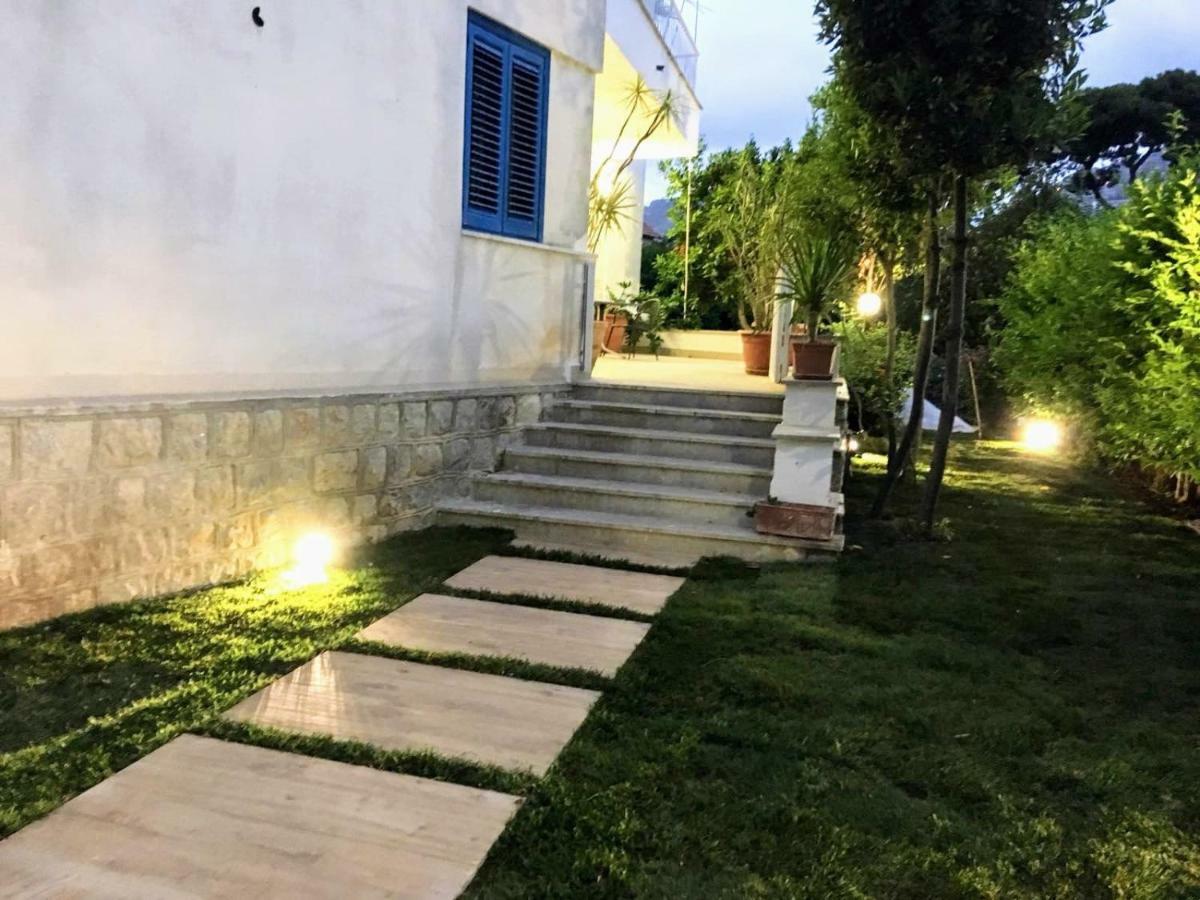 Mondello Beach The House With Green Lawns Vila Exterior foto